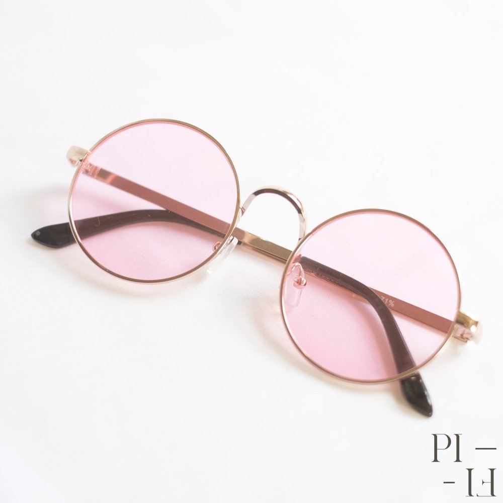 Retro adorable pink sunglasses